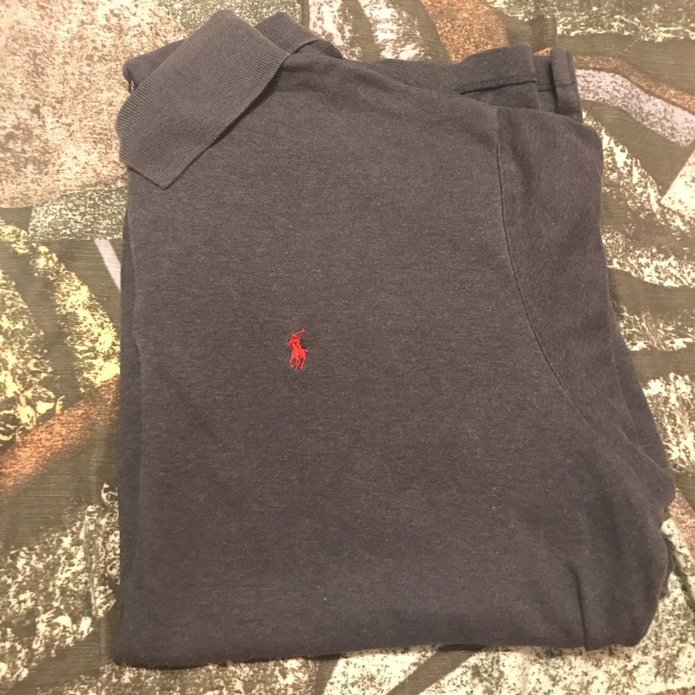 Collared polo shirt